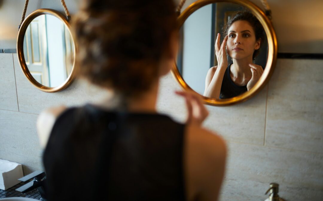 Skin Cycling Around Sugaring: Timing Retinoids, AHAs/BHAs, Vitamin C, BPO